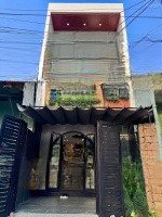 bán căn nhà hoa đào -phú nhuận giá 3.820tỷ/72m2. gần tt thể thao rạch miễu
