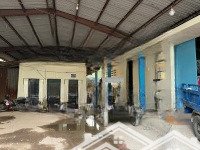 cho thuê kho xưởng dt 285m2, dọn vào thuê ngay, trung tâm q. tân phú, giá 28tr/tháng
