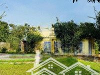 cần chuyển nhượng khuôn viên nhà vườn cực đẹp bám mặt đường liên xã cư yên lương sơn hoà bình