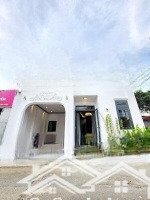 cho thuê nhà tân phong
đẹp mới xây, 04 phòng ngủ cách đồng khởi 200m, ngay trạme thu phí