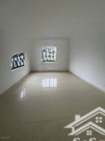 cần cho thuê gấp shophouse đây đủ nội thất, thang máy