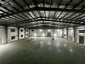Cho thuê kho xưởng KCN Tân Quang, Huyện Văn Lâm, Hưng Yên. DT 1600m2, 3800m2