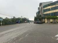 bán nhanh mảnh đất sát tái định cư nguyễn thời trung
thông số vàng trong làng thổ cư ạ
diện tích 72