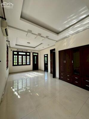 Bán Nhà Góc 2MT Khu 204 Nguyễn Văn Hưởng DT:(10mx16m) 1Trệt 2 Lầu-Giá 45 Tỷ TL