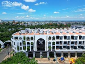 Cho thuê nhà nguyên căn mt Nguyễn Đình Chiểu, hơn 400m2 sàn
