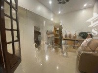 bán nhà phố kim.hoa .gần hồ ba mẫu và công viên thống nhất .sổ đẹp .miễn trung gian