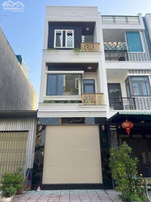 Nhà 1 trệt 1 lầu siêu đẹp ngay vòng xoay Kim Hằng – trung tâm TP Tân Uyên, Bình Dương