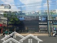 căn góc ngang 14m mặt tiền cách mạng tháng 8, vỉa hè siêu rộng