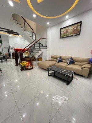 bán nhà hẻm cafe ngọc bích, đường cầu dứa phú nông, nha trang.