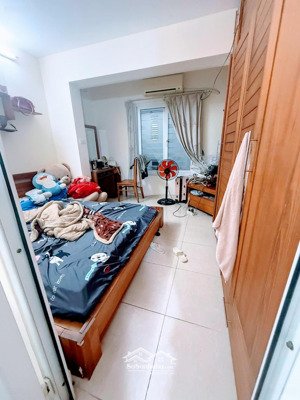 bán tập thế đội cấn, ba đình, t3, lô góc, 70m2 (46m2 sổ), 2 ngủ, 4.1 tỷ.