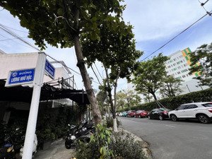 bán nhà căn góc gần bệnh viện quốc tế vinmec, 140m2, đường 7m5, lương nhữ hộc. bán nhanh còn 15 tỷ
