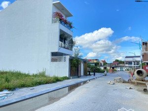 gđ cần bán đất đông vĩnh, hướng đông nam, 153,9m2