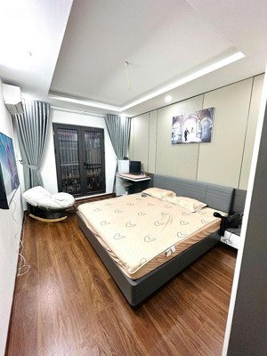 cần cho thuê nhà riêng phố lê đại hành, hai bà trưng, hà nội. diện tích 32m2 x 2 tầng
