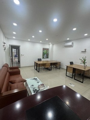 cho thuê nguyên sàn khu cityland park hills, p10, gò vấp. 100m2 có sẵn nội thất y hình