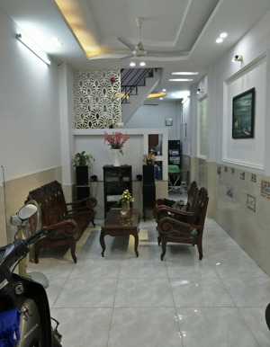 hot!! chủ bán gấp giá siêu mềm nhà nguyễn kiệm, p4, phú nhuận, dt 49m2, giá 2tỷ190, sổ hồng riêng