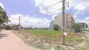 cần bán đất tại lê thị hà, hóc môn,giá 4 tỷ,diện tích 110 m2, shr, bao công chứng