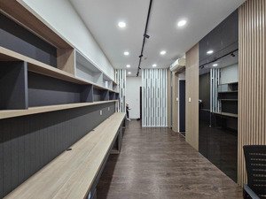 văn phòng the prince residence dt: 14m2 - giá: 5,5 triệu/tháng ~ dt: 32m2 - giá: 18 triệu/tháng
