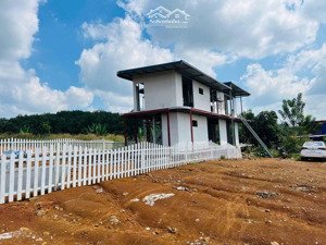 chủ bán 3 lô liền kề 3000m2 ( 30x100 ) cách trung tâm thành phố đồng xoài 10p đi xe. shr