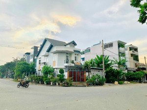 hàng hiếm - mặt tiền kênh tham lương 25m giáp gò vấp, 5x25, 125m2, shr, chỉ 79tr/m2