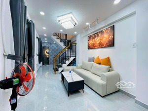 chủ cần bán gấp căn nhà ở đường sư vạn an, p.2, quận 10