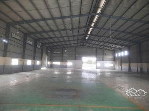 cho thuê kho xưởng mặt tiền bến lức,long an, diện tích : 14.000m2, gía thuê: 370tr/tháng