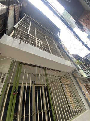 cho thuê nhà nguyên căn ngô gia tự, quận 10 dtsd 82m2, 2 mặt hẻm thông, phù hợp kd online, mở cty