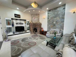 cần vốn bán gấp villa đẹp đường triệu việt vương, 434m2 ngang 21m, đường ô tô rộng rãi 22 tỷ