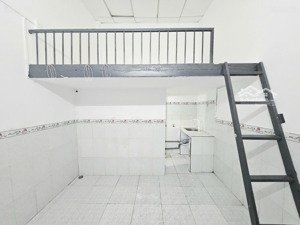 cho thuê phòng trọ có gác cao mới xây ngay cầu vượt linh xuân - làng đh