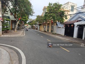 bán nhà mặt tiền p7, đường 13m vỉa hè, 162m2 ngang 6m thổ cư, không lỗi, khu dân cư cán bộ