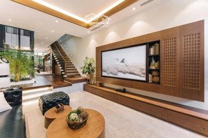 chị gái em cần bán gấp nhà phố mới xây ngay trung tâm, khu dân cư xương giang - tp bắc giang