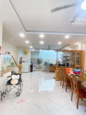 biệt thự khu bàu cát 210m2 - 4 tầng - 42 tỷ.