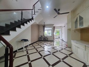 chính chủ cần tiền bán gấp căn nhà lovera park tâm huyết thiết kế đẹp xinh gần kề hồ bơi giá 6tỷ9