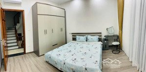 cho thuê nguyên căn nguyễn văn cừ 5 tầng - 3 ngủ - full nội thất - 14 triệu - tiện ích xung quanh