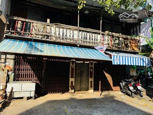 cần cho thuê mặt bằng rộng ngay trung tâm khu phố hàn nhộn nhịp, sầm uất kinh doanh mặt tiền đường