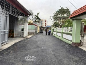 hơn 800tr là có ngay lô đất trung tâm huyện kiến thụy, đường vào đất trải nhựa rộng thênh thang