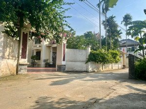 chính chủ cần chuyển nhượng lô góc hai mặt tiền ngõ rộng gần 4m thông thoáng tại minh tân