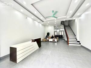Cho thuê nhà 5 tầng trong khu đô thị Sky Garden 2, Khai Quang Vĩnh Yên