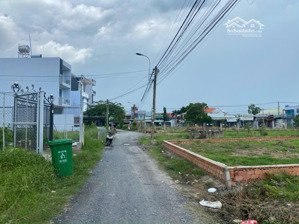 bán gấp lô đất, đ. phan văn mảng, bến lức, long an, 130m2 giá 490 triệu, gần kcn, full thổ cư, shr