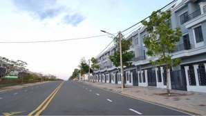bán nhà mặt phố tại kđt cát tường phú hưng, giá cực chất 3,4 tỷ, 130m2 đối diện khu cn đồng xoài