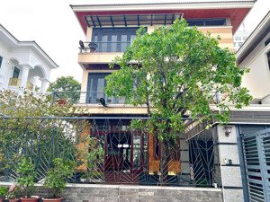 cho thuê biệt thự đẹp sunflower tp mới thủ dầu một, full nội thất sang trọng, giá thỏa thuận