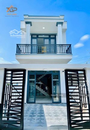 giảm 300tr, bán gấp nhà lầu sổ riêng thổ cư 100% gần cây xăng đức hưng, tt 600tr nhận nhà ở ngay