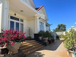 bán biệt thự sân vườn đường nhánh trần phú