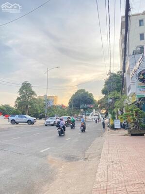  [ 320M2 ] CHO THUÊ MẶT BẰNG NGAY NGÃ SÁU – MBT 23TR/THANG