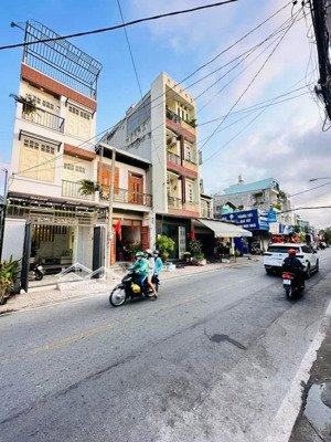 nhà 3 lầu mặt tiền chợ thạnh xuân 21 kinh doanh sầm uất đa nghành.dt.4m x 22m -77m2 thổ cư.giá tốt