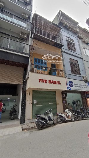 cho thuê nhà 30 m2 x 3 tầng, mặt tiền 4 m nằm trong ngõ hai ô tô tránh nhau phố huỳnh thúc kháng
