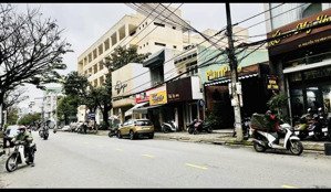 cho thuê nhà 2 tầng mặt tiền nguyễn thị minh khai - dt 675m2 ngang 21.6m - gọi đàm tiến