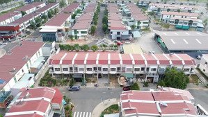 bán nhà 2 tầng kđt oasis, giá 1.45 tỷ, sổ hồng riêng, hỗ trợ vay 1.1 tỷ