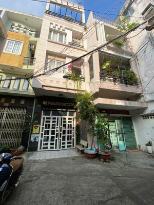 chính chủ cho thuê mặt bằng: 637c trần hưng đạo - p.1 - q.5 -dt:4x12m trệt, lững, tiện ích đầy đủ!