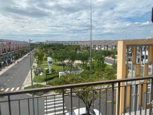 biệt thự 3pn, 4wc, 100m2 tại sun casa central, tân uyên, bình dương, giá tốt bán gấp