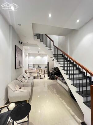 NHÀ ĐẸP LÔ GÓC TỰU LIỆT, HOÀNG LIỆT DT: 38M² 5 TẦNG ÔTÔ TRÁNH NHAU ️ 2 MẶT THOÁNG TRƯỚC SAU NHỈNH 6 TỶ